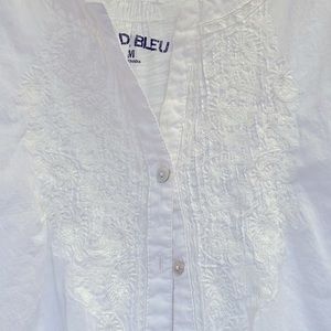 Code Bleu White Summer Button down the front blouse. Gently worn.  Embroidery